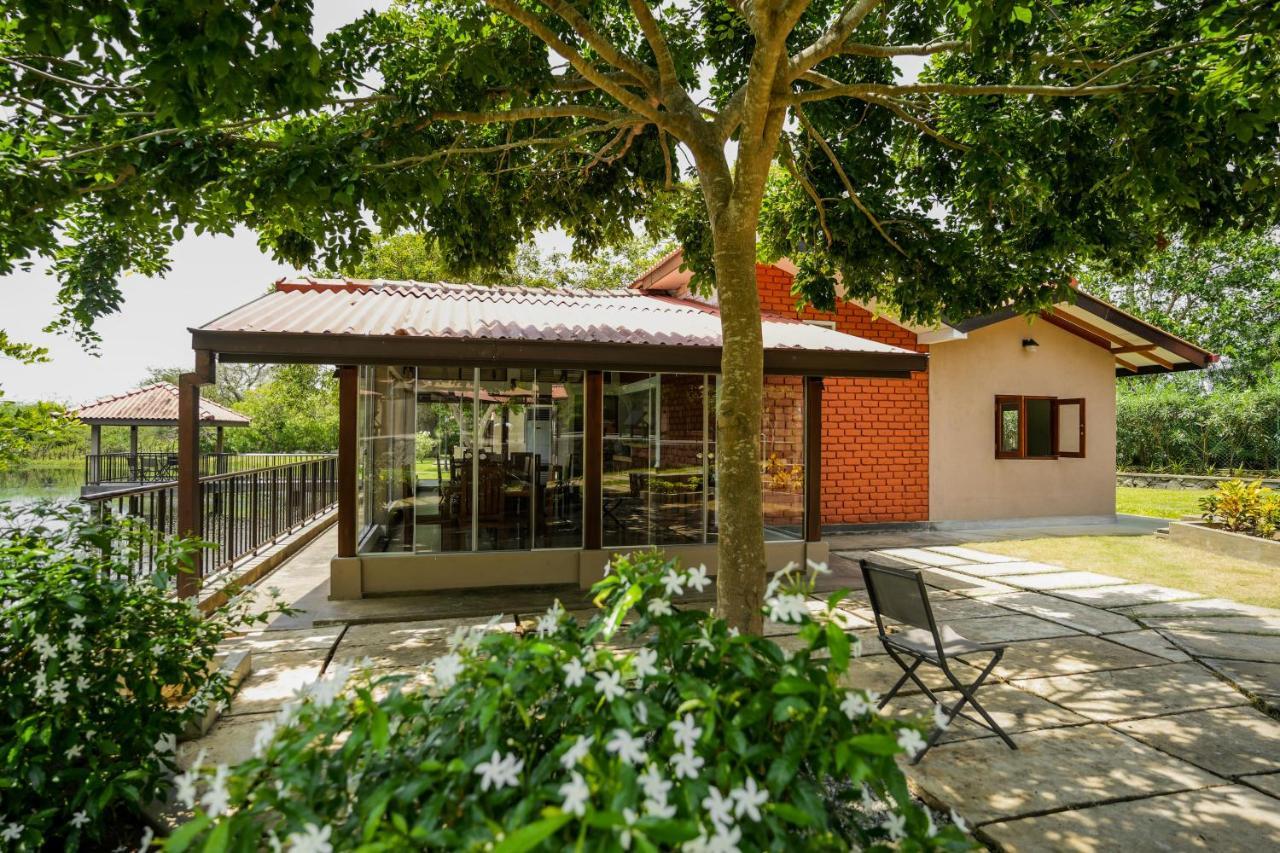 Malala Retreat Hotel Hambantota Exterior photo