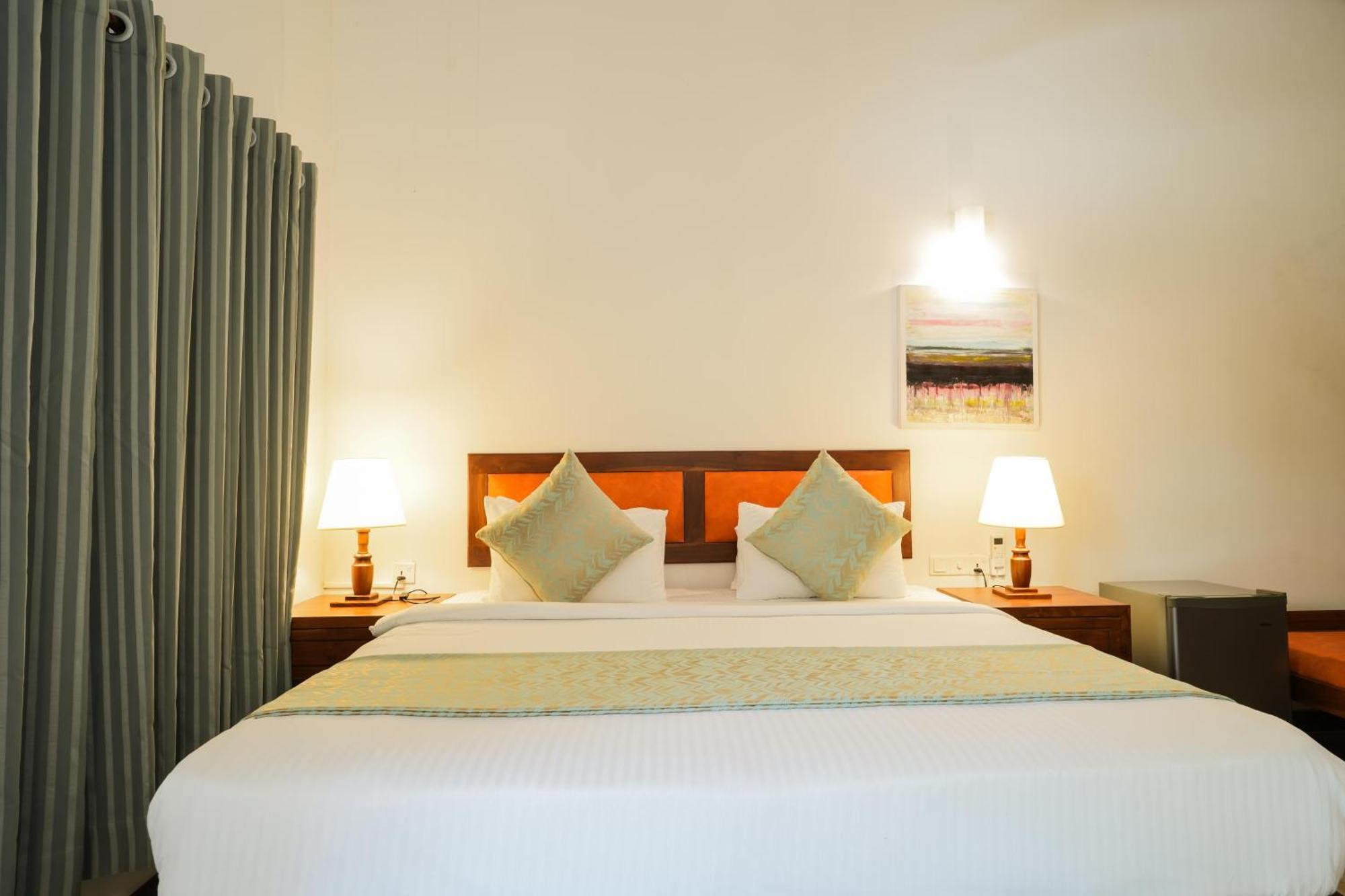 Malala Retreat Hotel Hambantota Exterior photo